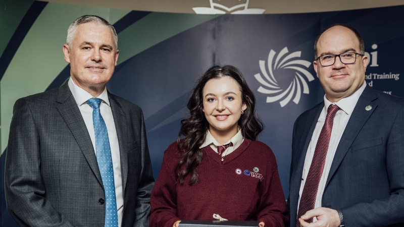 Aoibhinn Ní Chraoibhín agus Aoife Ní Shéaghdha