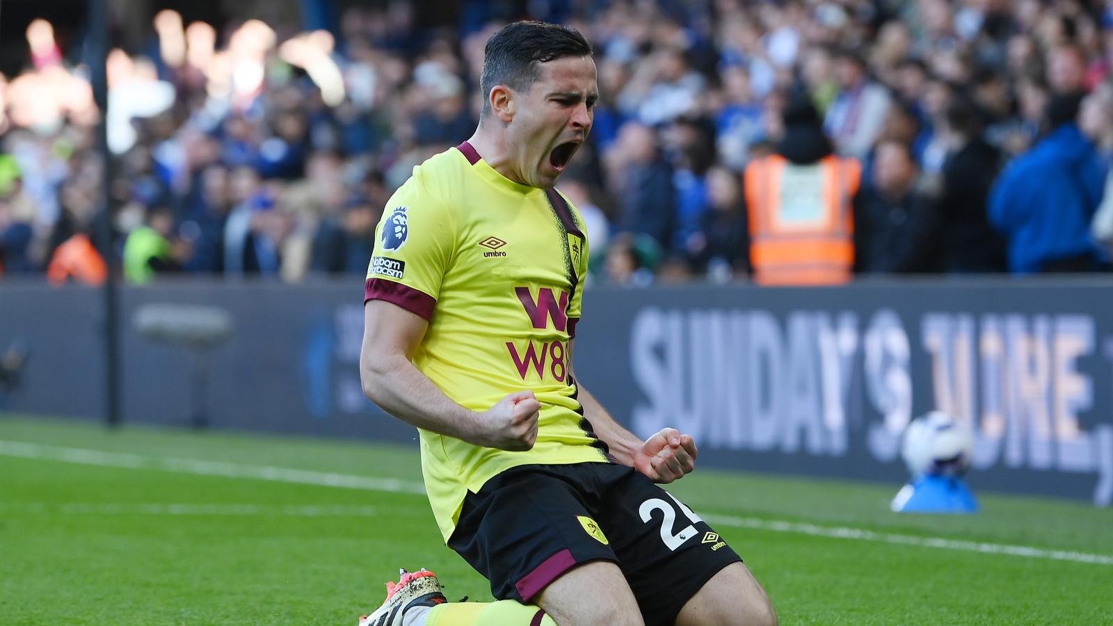 Cullen and O'Shea strike as 10-man Burnley hold Chelsea