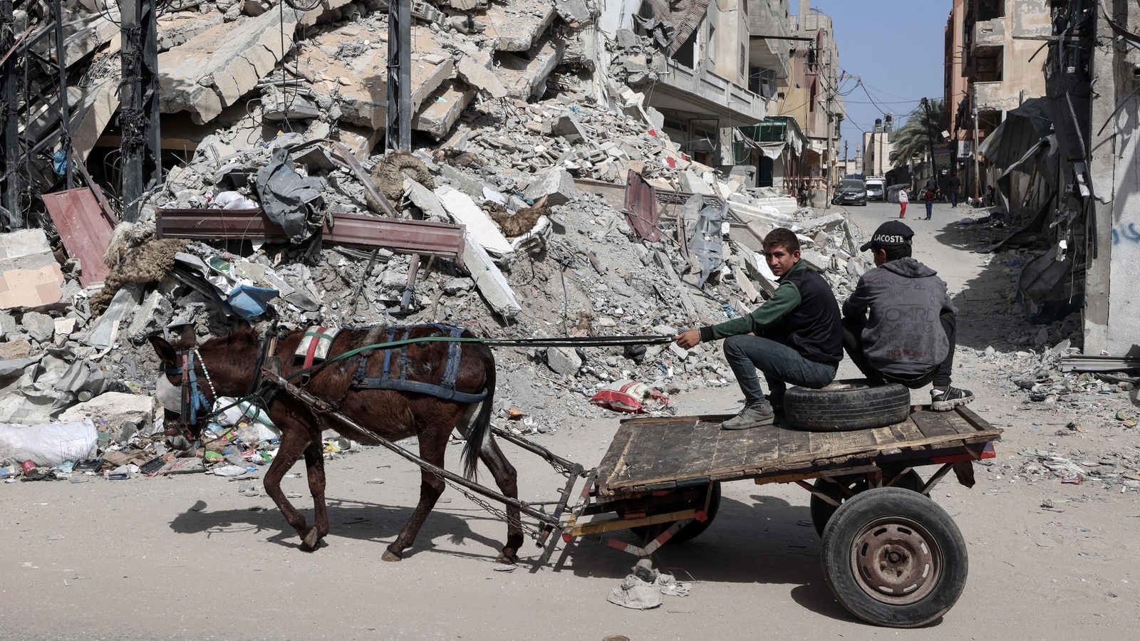 Fighting rages across Gaza amid revival of truce talks