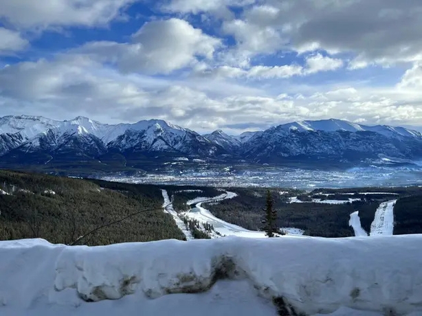 A drive along Spray Lakes Road is a treat for the eyes (Aine Fox/PA)