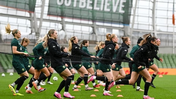 Ireland welcome England to the Aviva