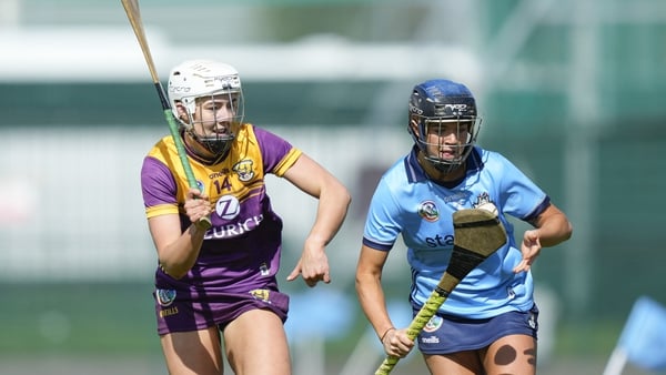 Wexford's Ciara O'Connor chases down Emma O'Byrne of Dublin