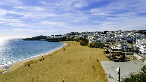 Irish man dies in incident off Algarve beach