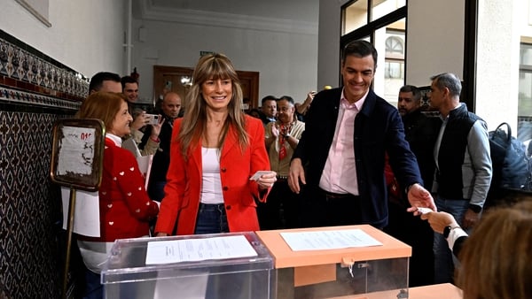 Begona Gomez and Pedro Sanchez voting in an election last May