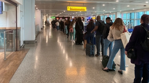 UK airport e-gate issues cause significant disruption