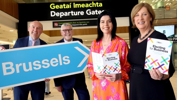 Launching the manifesto were Fergal O'Brien and Pat Ivory from Ibec, Maureen Walsh, Managing Director DeCare Dental Insurance Ireland and Miriam Ryan, Chief Governance and Strategy Officer at daa