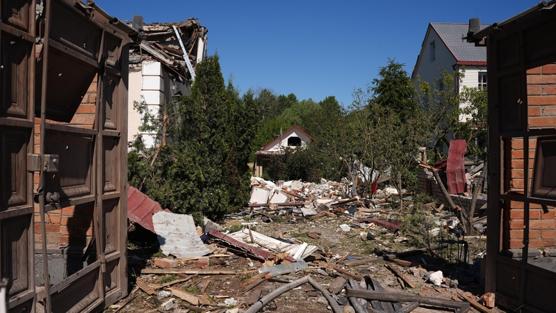 Russian forces bear down on Ukraine town in Kharkiv