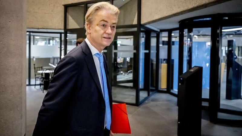 Netherlands veers to right as coalition govt deal reached