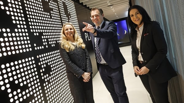 (L-R) Gillian Kelly - Partner, Head of Consulting Ireland, KPMG. Minister of State Neale Richmond and Dani Michaux - Partner, EMEA Head of Cyber Security, KPMG
