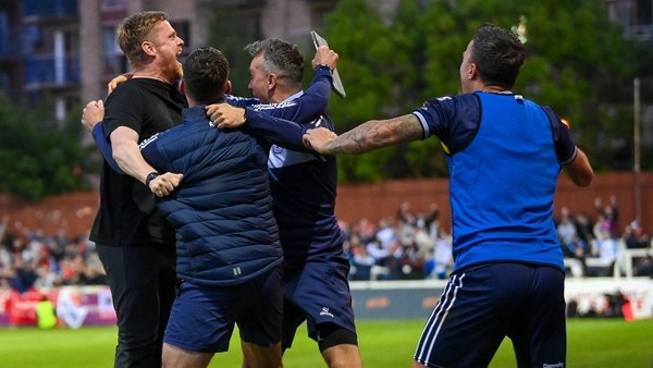 Shelbourne celebrated in Richmond Park as they maintained a lead at the top