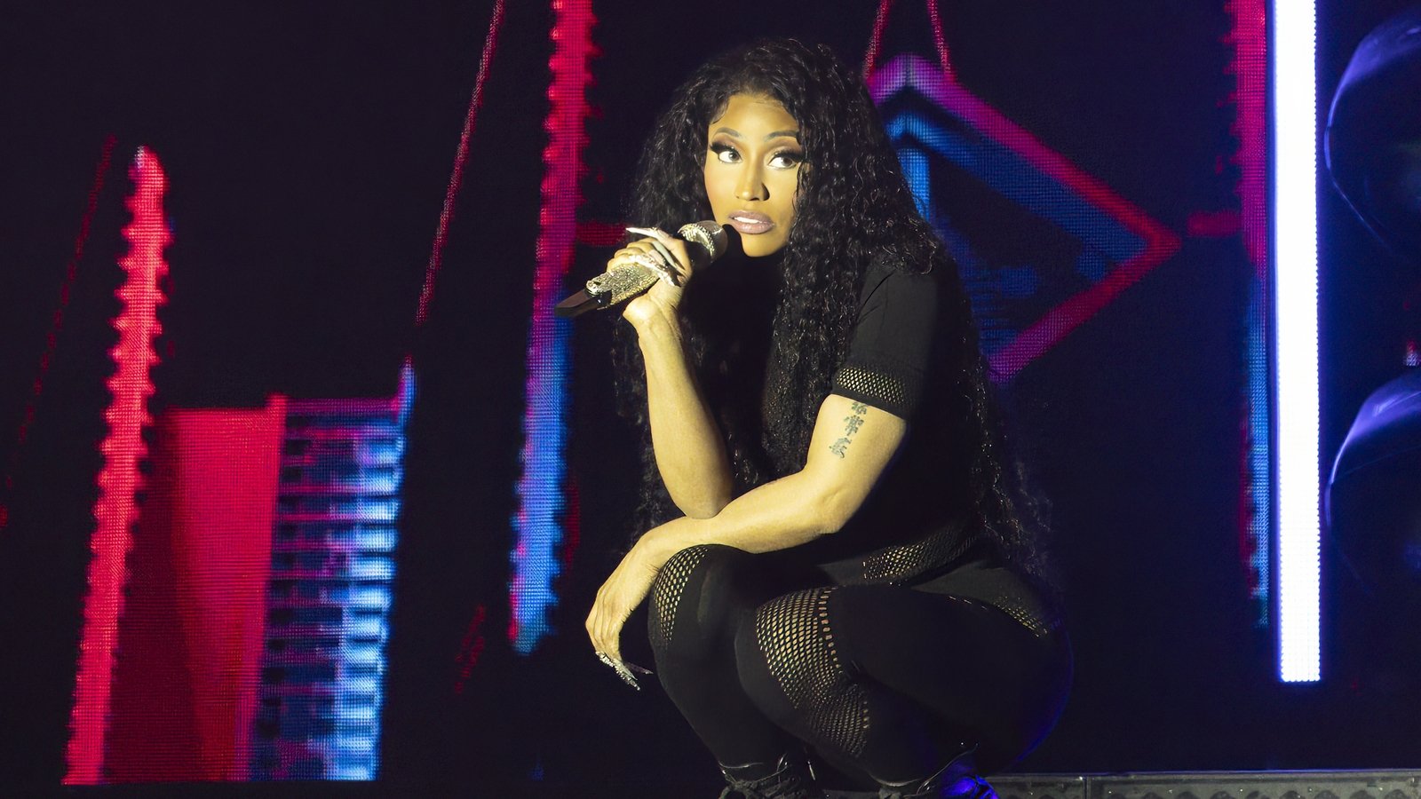 Minaj announces new date for postponed Manchester gig