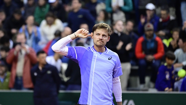 David Goffin celebrates after winning against Giovanni Mpetshi Perricardin
