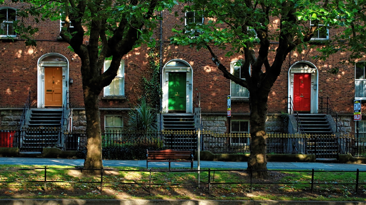 'Rightsizing' homes to help the housing crisis Today with Claire