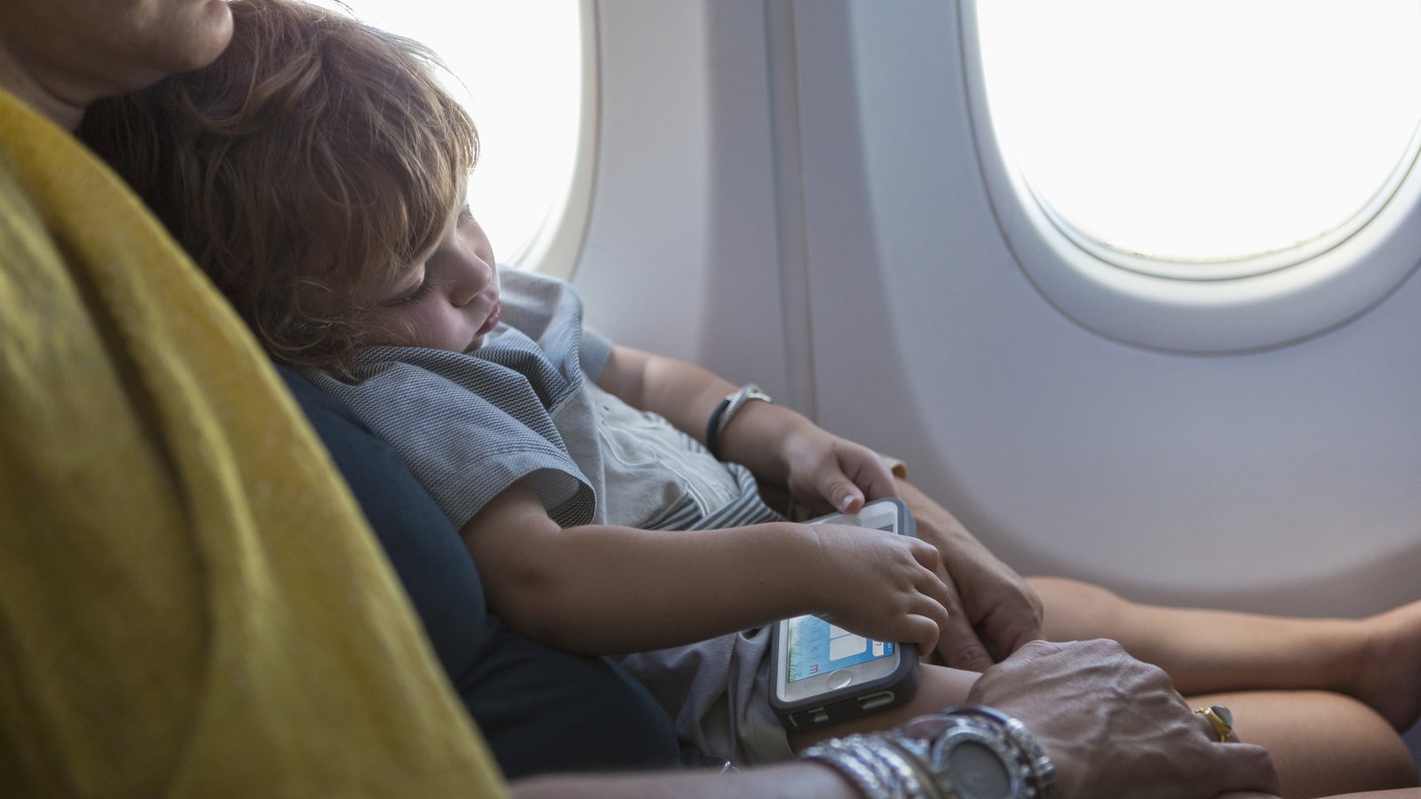 Traveling with little ones? Here’s how to help them sleep