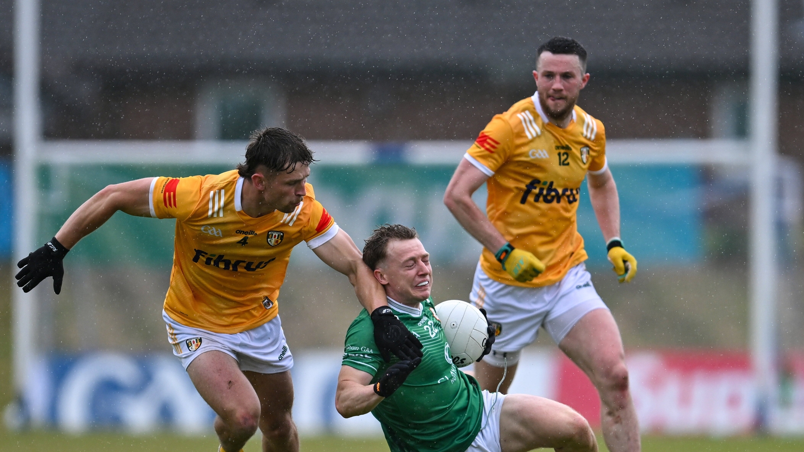 Antrim into quarters after surviving London challenge