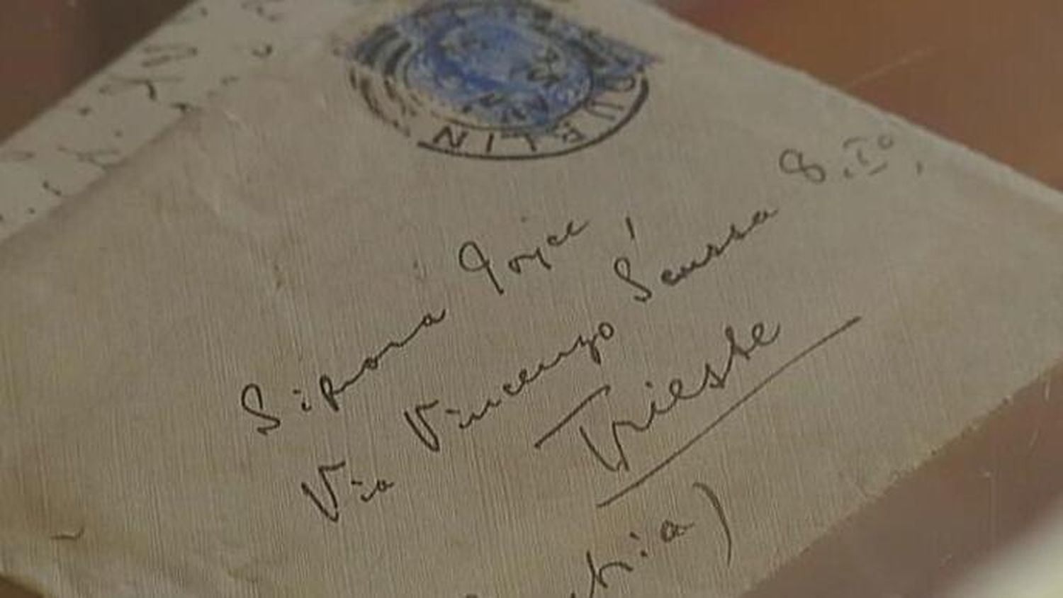 RTÉ Archives | Arts and Culture | James Joyce Letters Sold