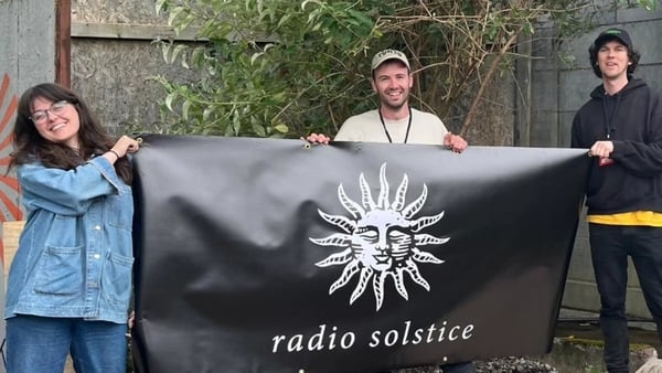 Elinor O'Donovan, John Bosteels agus Caoilian Sherlock - Radiating Solstice