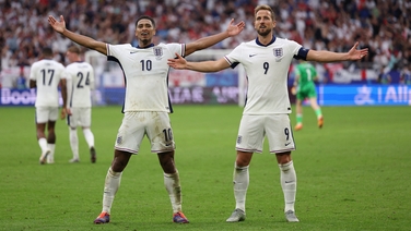 Unconvincing England's late show sees them through | England 2-1 Slovakia AET | Euro 2024 Highlights