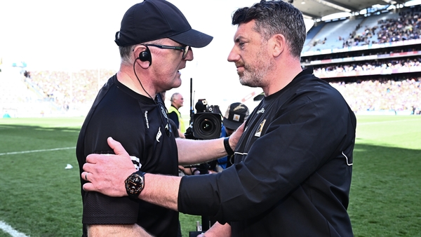 Brian Lohan and Kilkenny boss Derek Lyng chat after the game