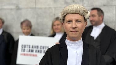 Criminal law barristers withdraw services in pay dispute