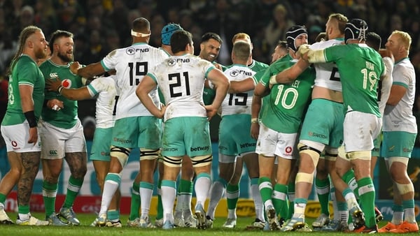 Springbok and Irish players ger aquainted during the first Test