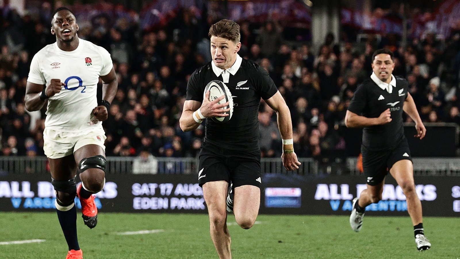 All Blacks foil England to reinforce Eden Park record