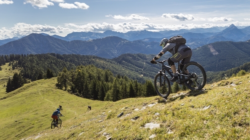 Austria turns towards warm weather sports in the Alps
