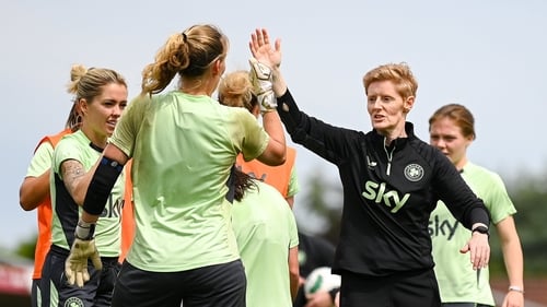 Eileen Gleeson (R) in Republic of Ireland training ahead of Tuesday night's game against France