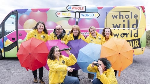 Bridget Bhreathnach, Alan Nolan, Patricia Forde, Eve McDonnell, Marie-Louise Fitzpatrick, Clara Kumagai agus ER Murray ag Carn Uí Néid [Pic: Julien Behal Photography]