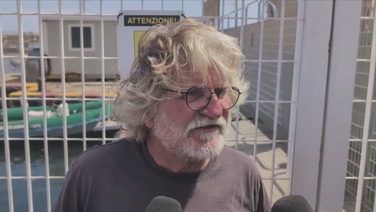 | 'A big disaster here' - Captain described moment when luxury yacht sank off Sicily 