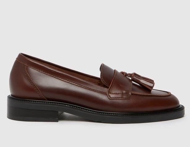 Brown leather loafers with tassel detail