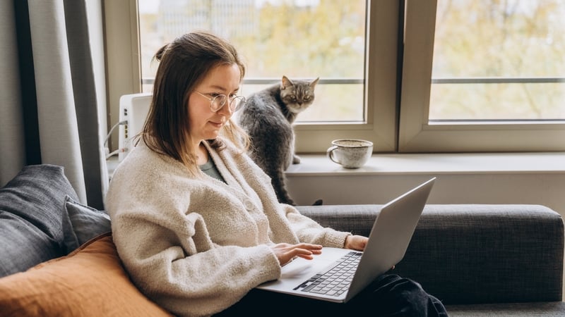 7:50am Business News