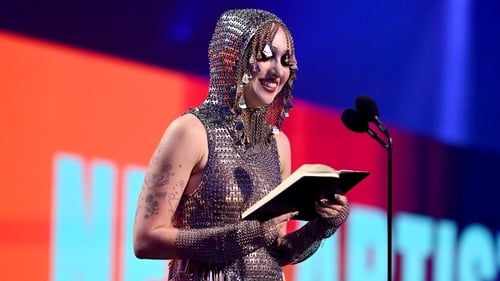 Chappell Roan Dedicates VMA To Queer And Trans People