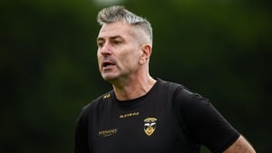 Roberston withstands fightback to end title drought