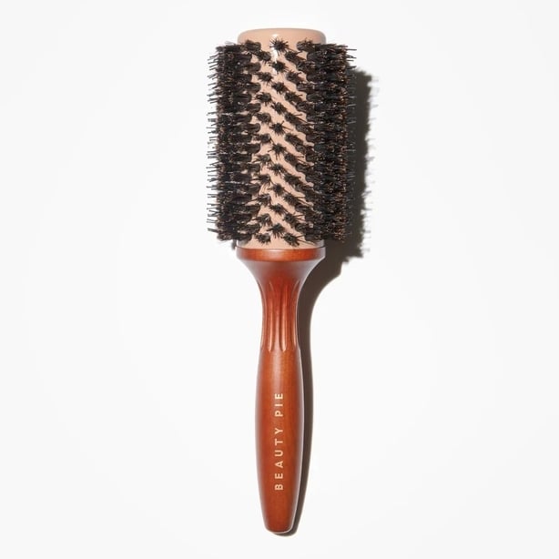Round barrell brush with wooden handle
