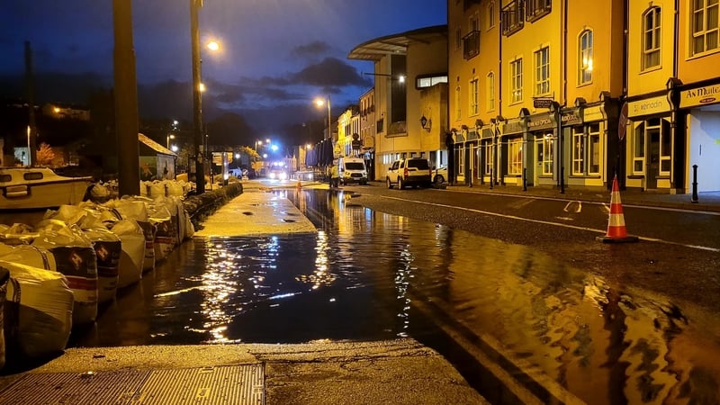 Weather warnings as Storm Ashley to bring 130km/h winds