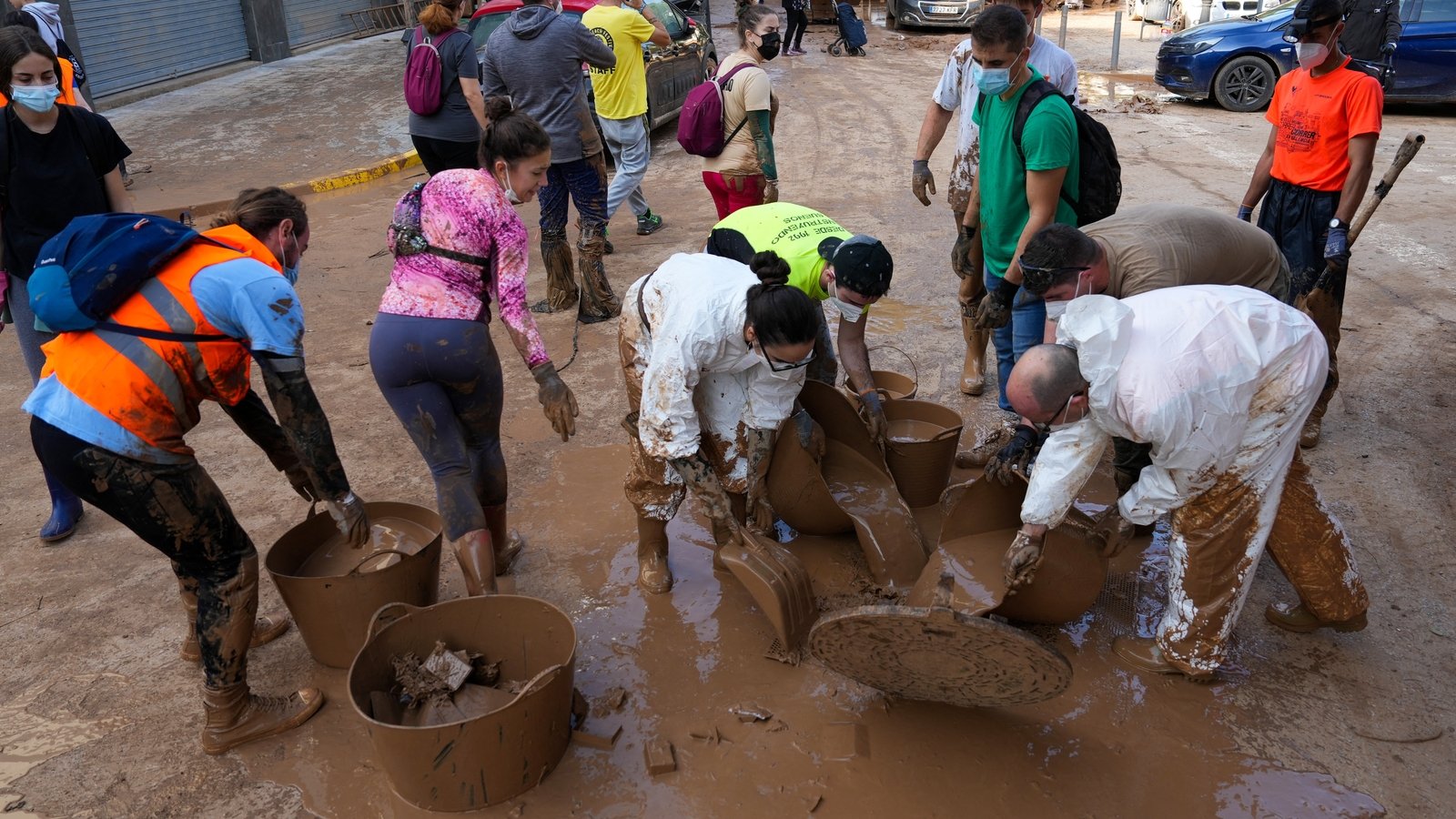 Spanish PM announces €10.6bn flood aid plan