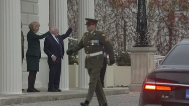 Taoiseach leaves Áras an Uachtaráin after President Higgins dissolves Dáil