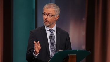 Green Party leader outlines his party’s priorities of a potential future coalition