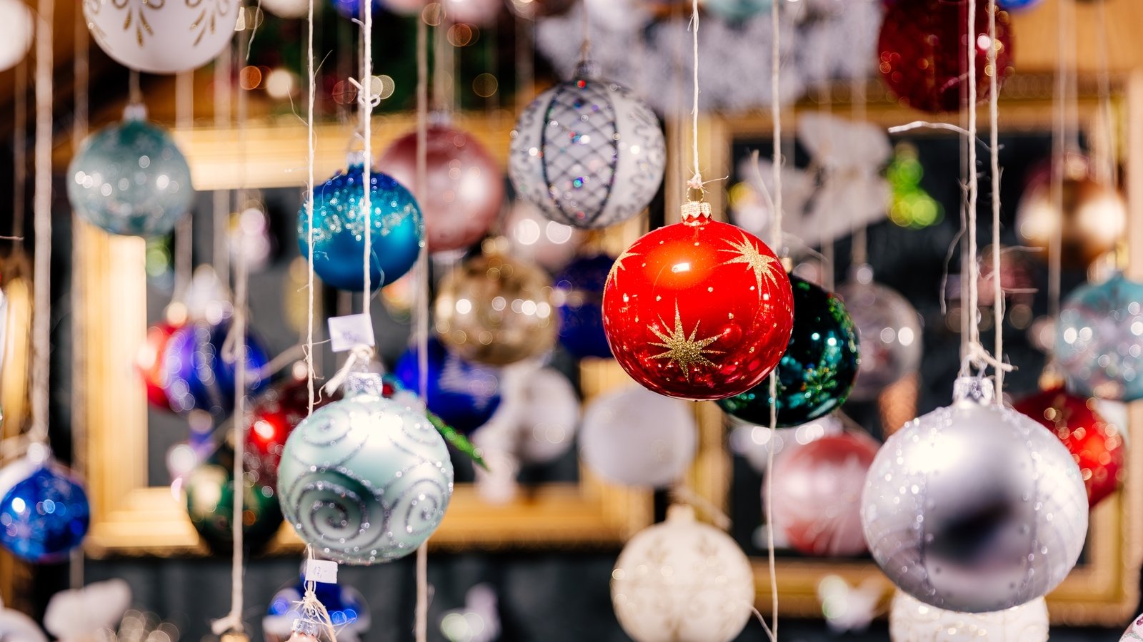 Consumers to spent 14% more on average this Christmas