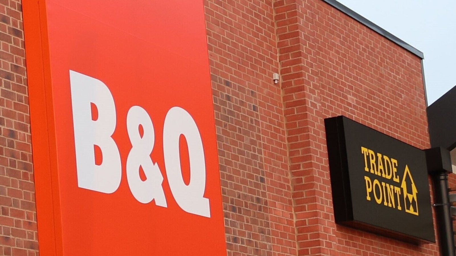 B&Q to buy three Homebase stores in Ireland