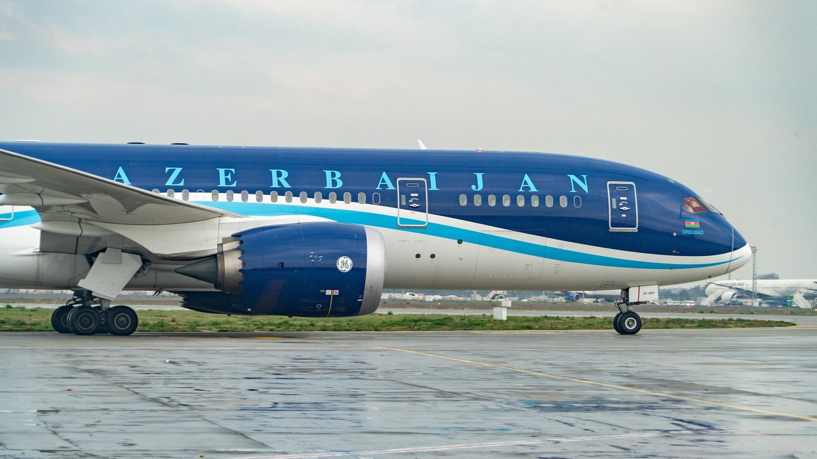 Azerbaijan Airlines flight to Russia turns back