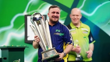 Luke Littler surprises young darts fans in Dublin