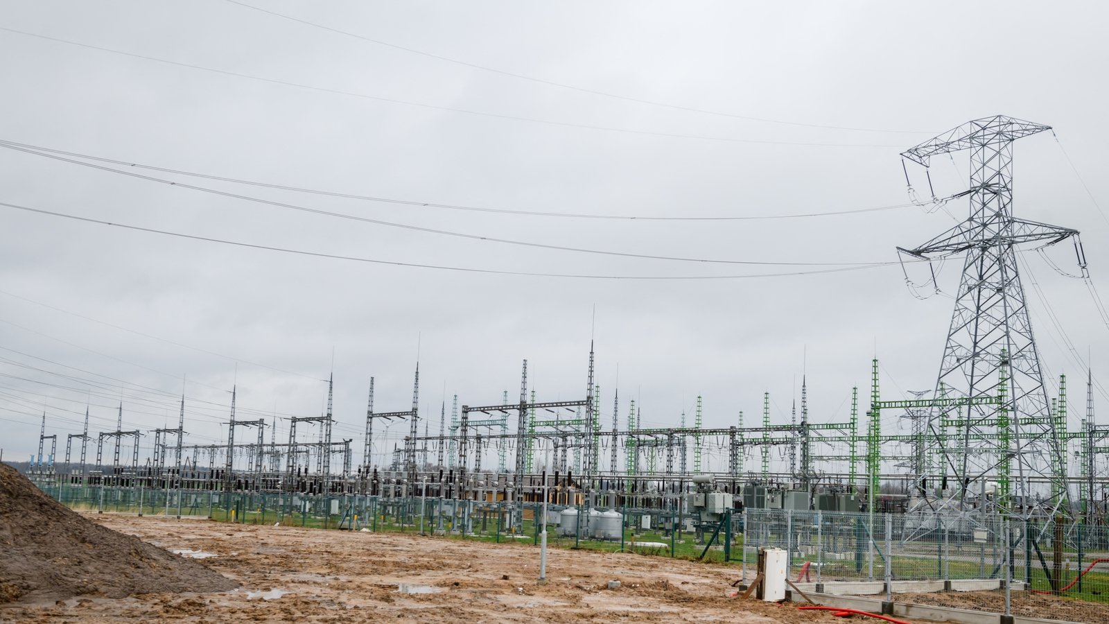 Baltic states disconnect from Russian power grid