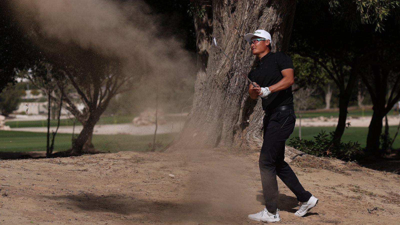 Haotong Li takes control at Qatar Masters