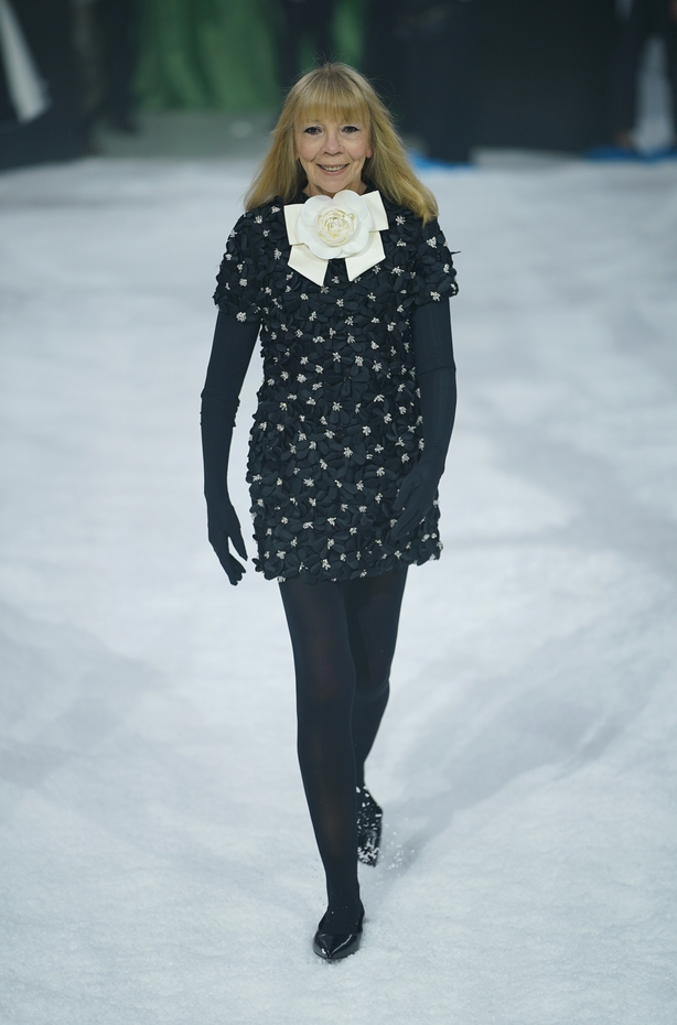 Penelope Tree returned to the runway in a sixties-style shift dress (Yui Mok/PA)
