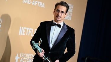 Colin Farrell accepts his SAG for The Penguin