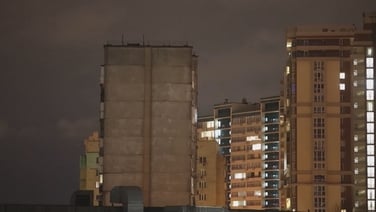 Explosions light up Kyiv night sky as raid sirens ring out