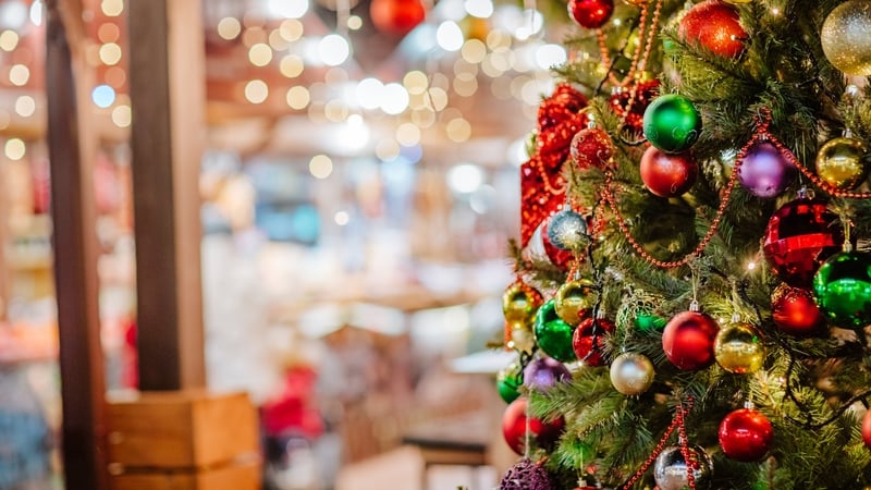 Ailish Ní Chonchubhair, ó Shiopa Tigh Nicolas. Ailish Ní Chonchubhair, ó Shiopa Tigh Nicolas.