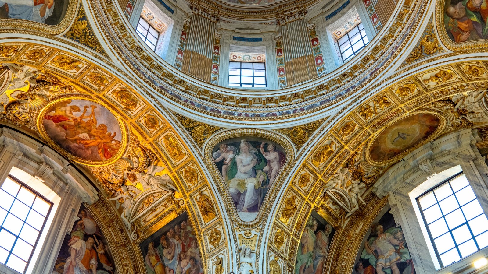 Image - The chapel is a Renaissance jewel adorned with Michelangelo's celebrated frescoes